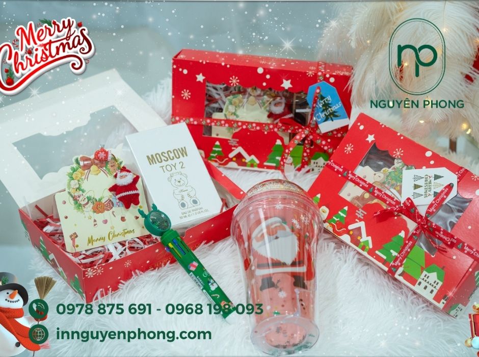 in-hop-qua-giang-sinh-theo-yeu-cau